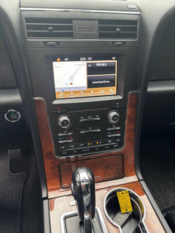 2016 Lincoln Navigator Select