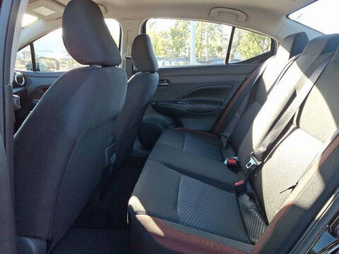 2025 Nissan Versa SR