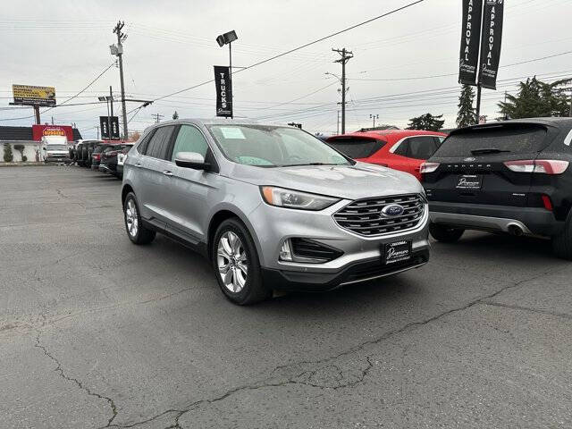 2022 Ford Edge Titanium