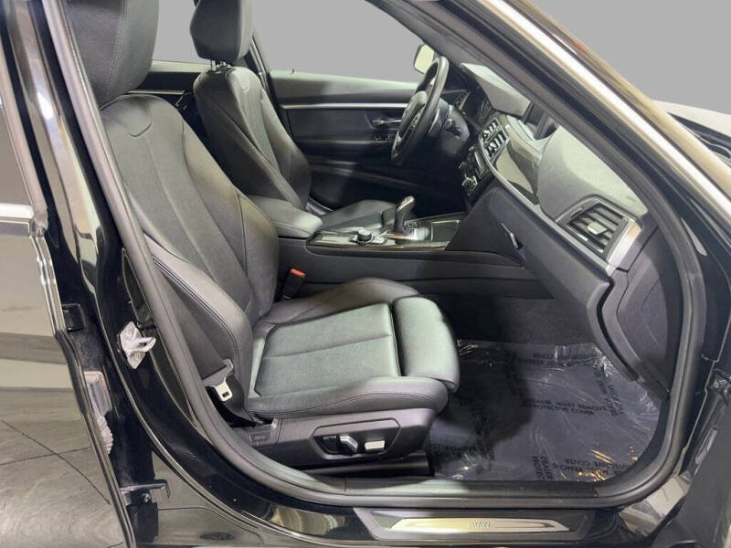 2018 BMW 3 Series 330i