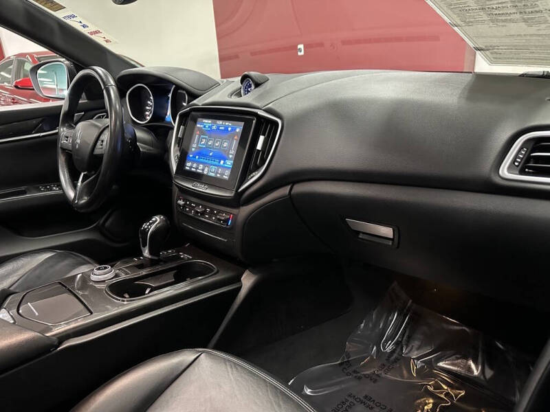 2017 Maserati Ghibli