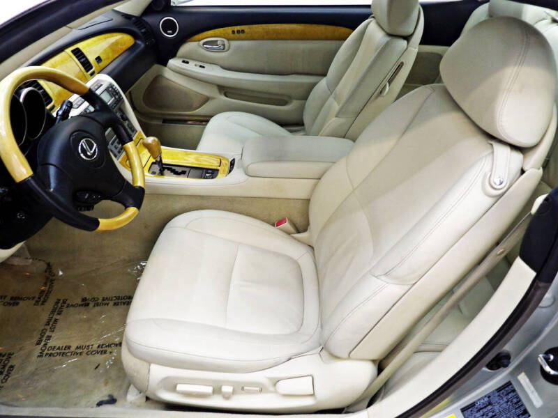 2004 Lexus SC 430