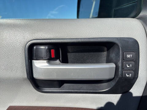 2013 Toyota Sequoia Platinum