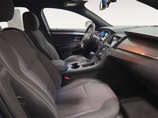 2018 Ford Taurus SEL