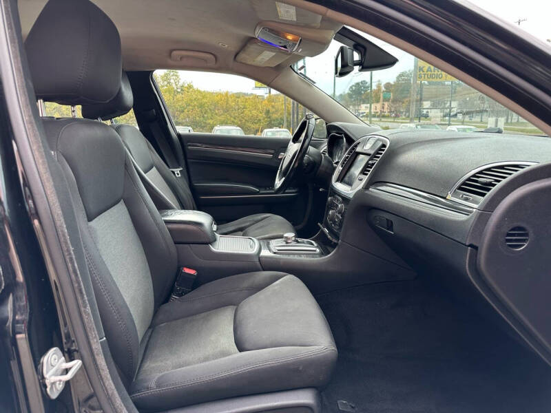 2019 Chrysler 300 Touring