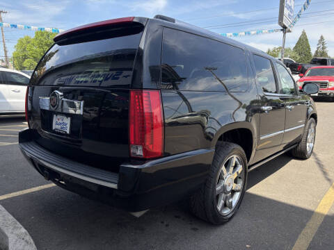 2013 Cadillac Escalade ESV Luxury