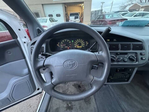 1998 Toyota Sienna LE