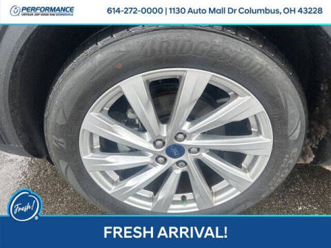 2022 Ford Escape Hybrid Titanium