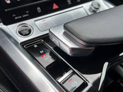 2024 Audi Q8 Sportback e-tron quattro Premium Plus S line