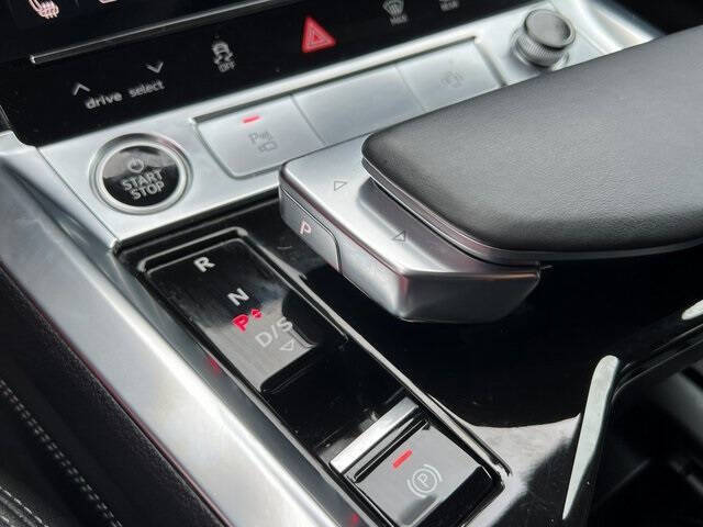 2024 Audi Q8 Sportback e-tron quattro Premium Plus S line