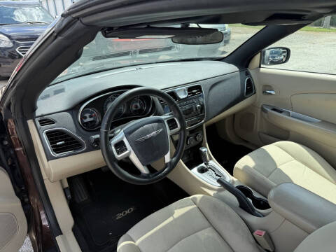 2013 Chrysler 200 Touring