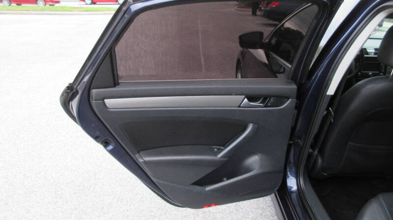 2015 Volkswagen Passat 1.8T SE