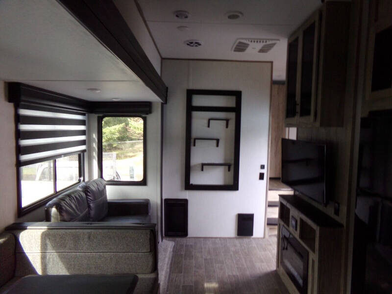 2022 Forest River Cherokee Arctic Wolf