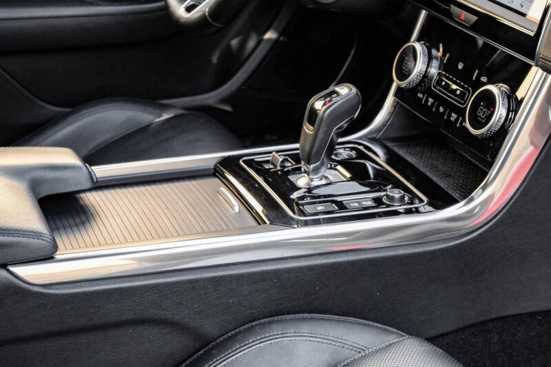 2020 Jaguar XE P250 S