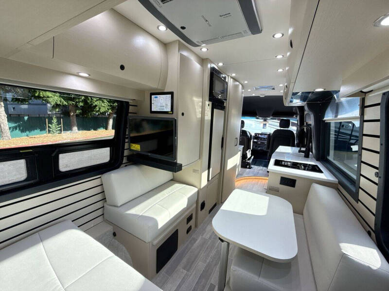 2025 Mercedes-Benz Sprinter