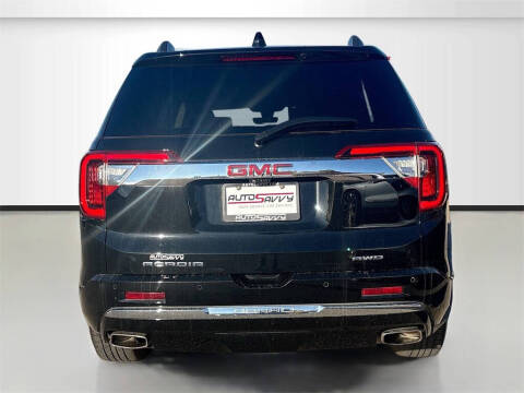 2023 GMC Acadia Denali