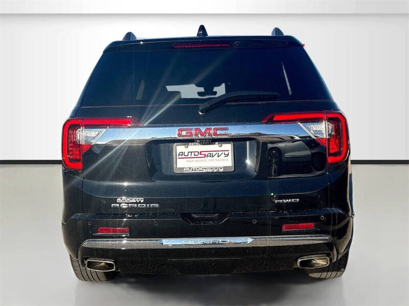2023 GMC Acadia Denali