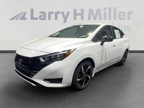 2025 Nissan Versa SR