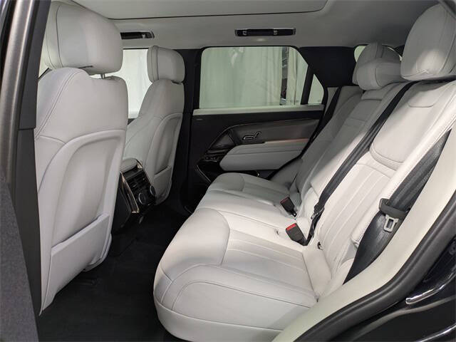 2024 Land Rover Range Rover Sport P360 SE