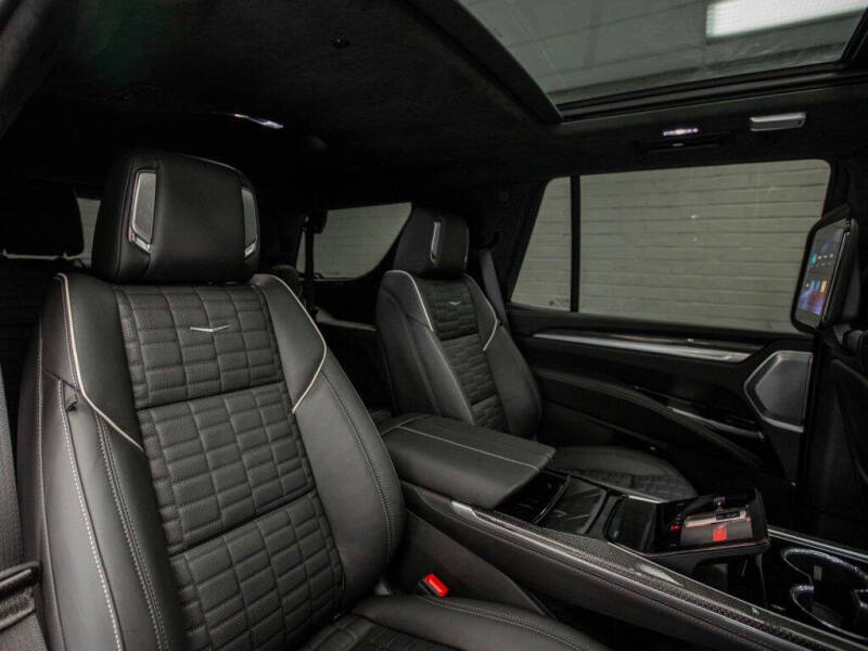 2025 Cadillac Escalade-V