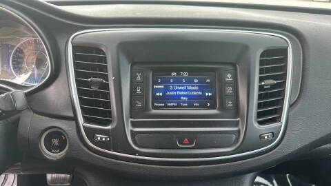 2016 Chrysler 200