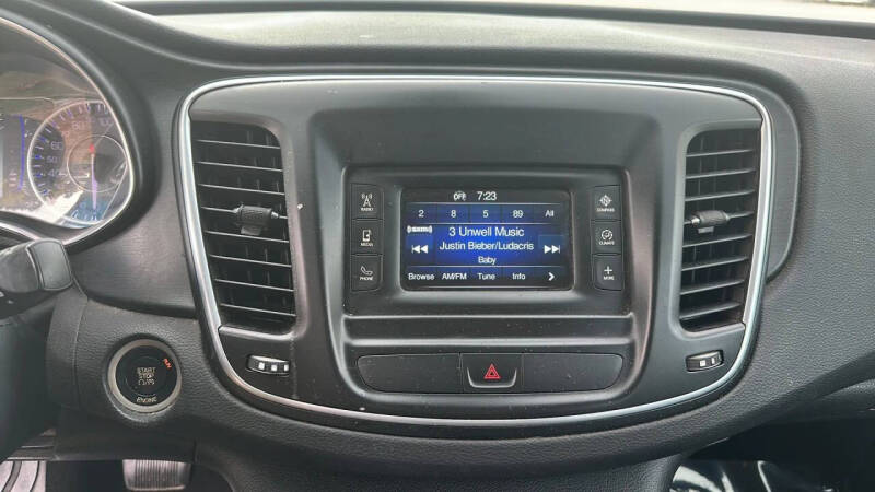 2016 Chrysler 200