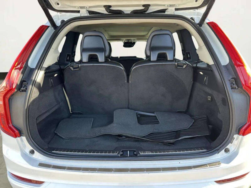 2019 Volvo XC90 T6 Momentum