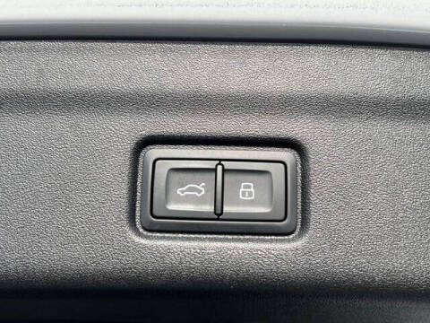 2025 Audi SQ6 e-tron quattro Prestige