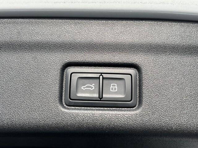 2025 Audi SQ6 e-tron quattro Prestige