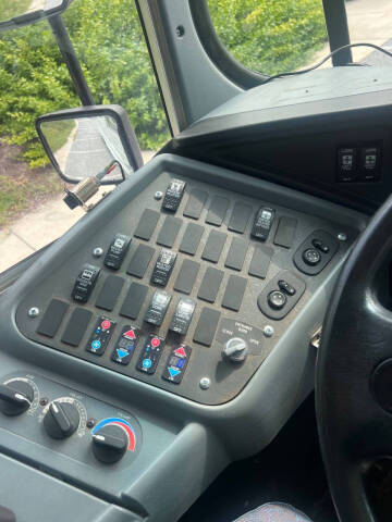 2018 International 24 passenger Shuttle Bus