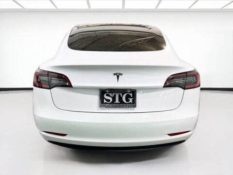 2021 Tesla Model 3 Standard Range Plus