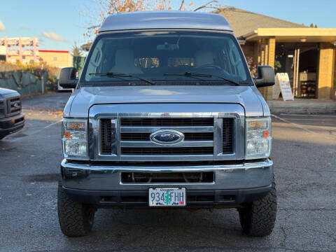 2011 Ford E-Series E-350 SD XLT