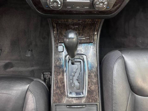 2011 Cadillac DTS Luxury Collection