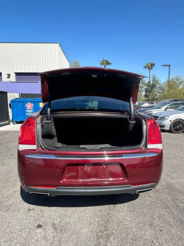 2019 Chrysler 300 Limited