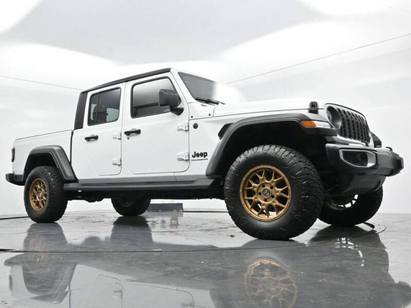 2024 Jeep Gladiator Sport