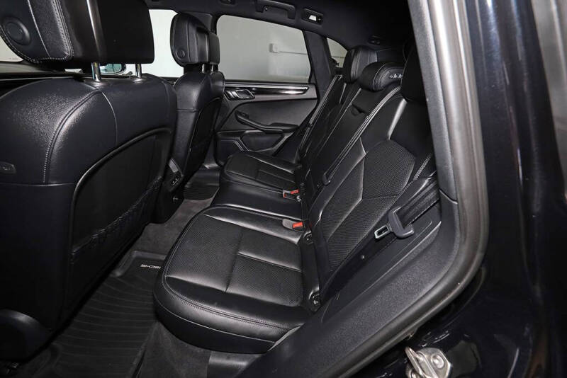 2015 Porsche Macan S