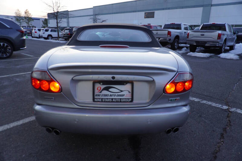 2006 Jaguar XKR