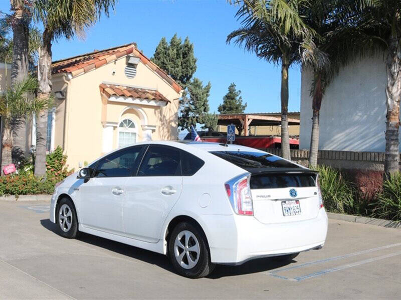 2014 Toyota Prius Three