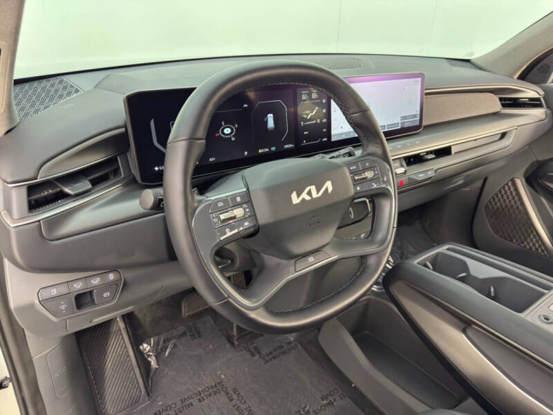 2024 Kia EV9 Light Long Range