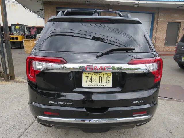 2022 GMC Acadia Denali