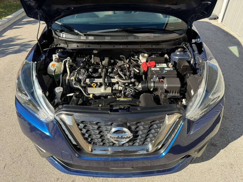 2020 Nissan Kicks SR
