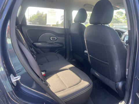 2016 Kia Soul +