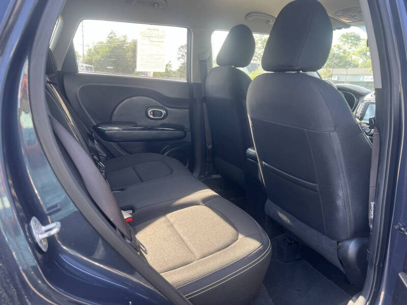 2016 Kia Soul +