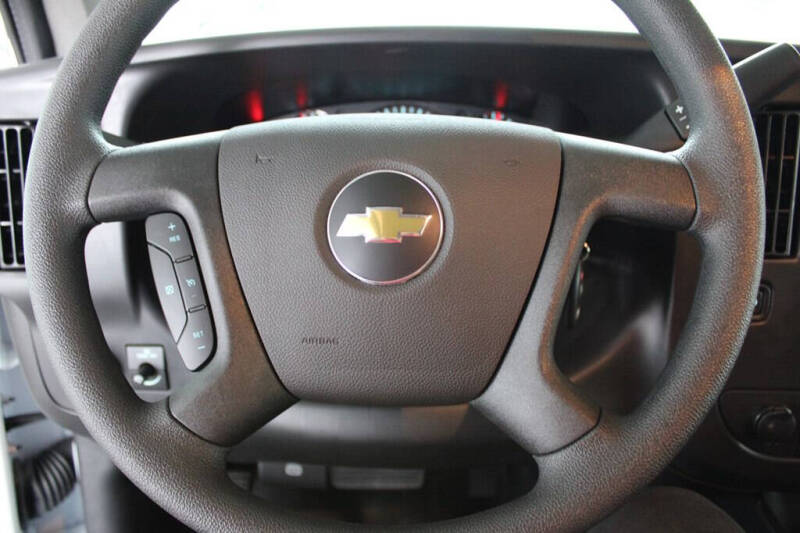 2025 Chevrolet Express 2500