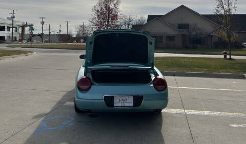 2002 Ford Thunderbird Deluxe