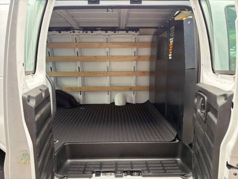 2024 GMC Savana 2500