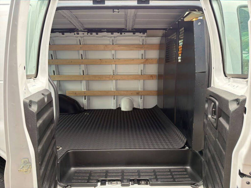 2024 GMC Savana 2500