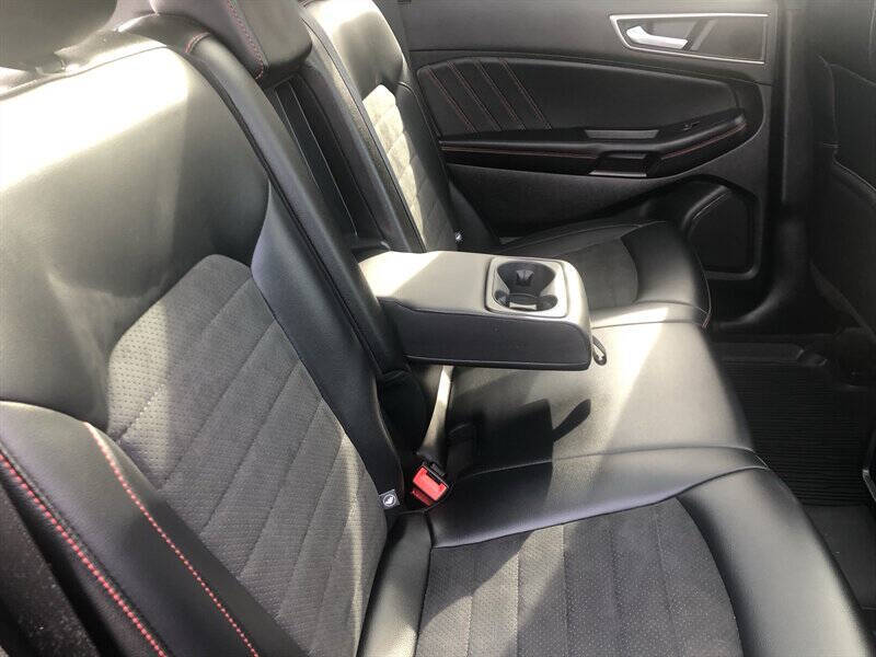 2022 Ford Edge ST-Line