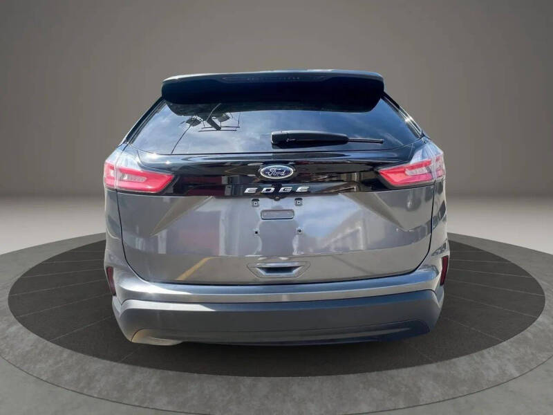 2023 Ford Edge SE