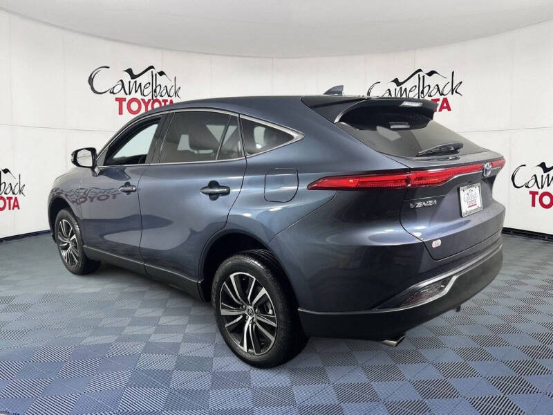 2024 Toyota Venza LE